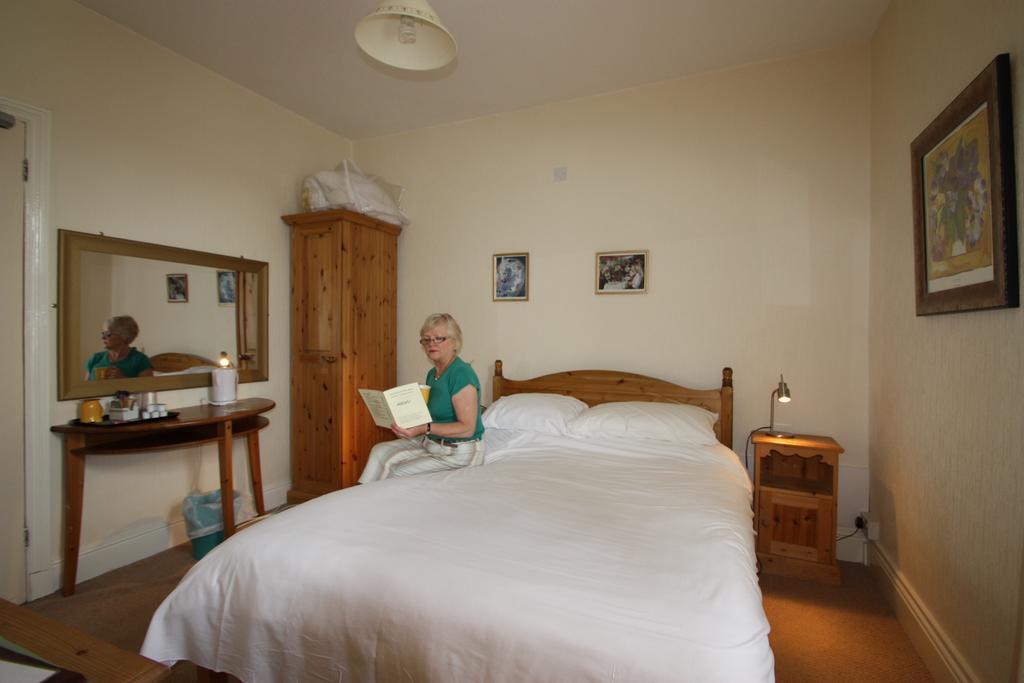 Somerset House B&B Grange-over-Sands Exterior photo