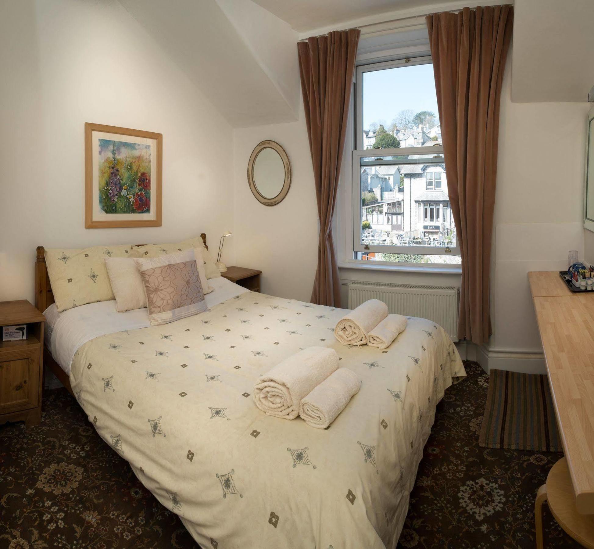 Somerset House B&B Grange-over-Sands Exterior photo